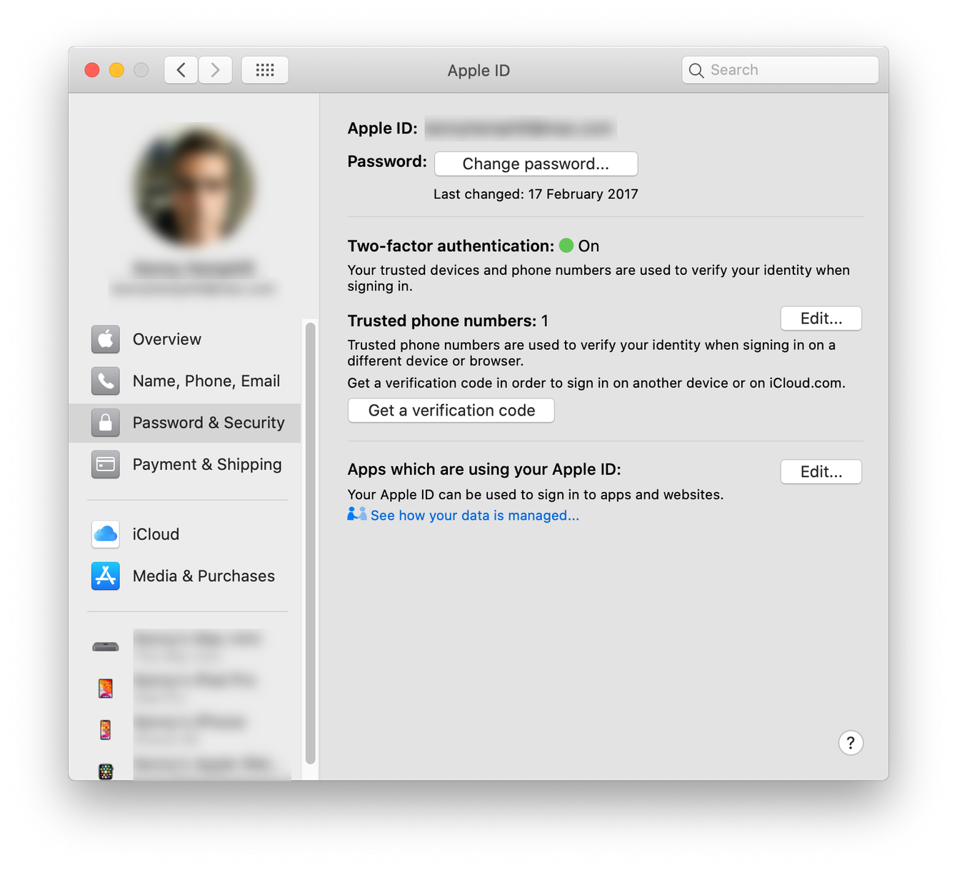 How to retain an Apple ID while switching your iCloud email address