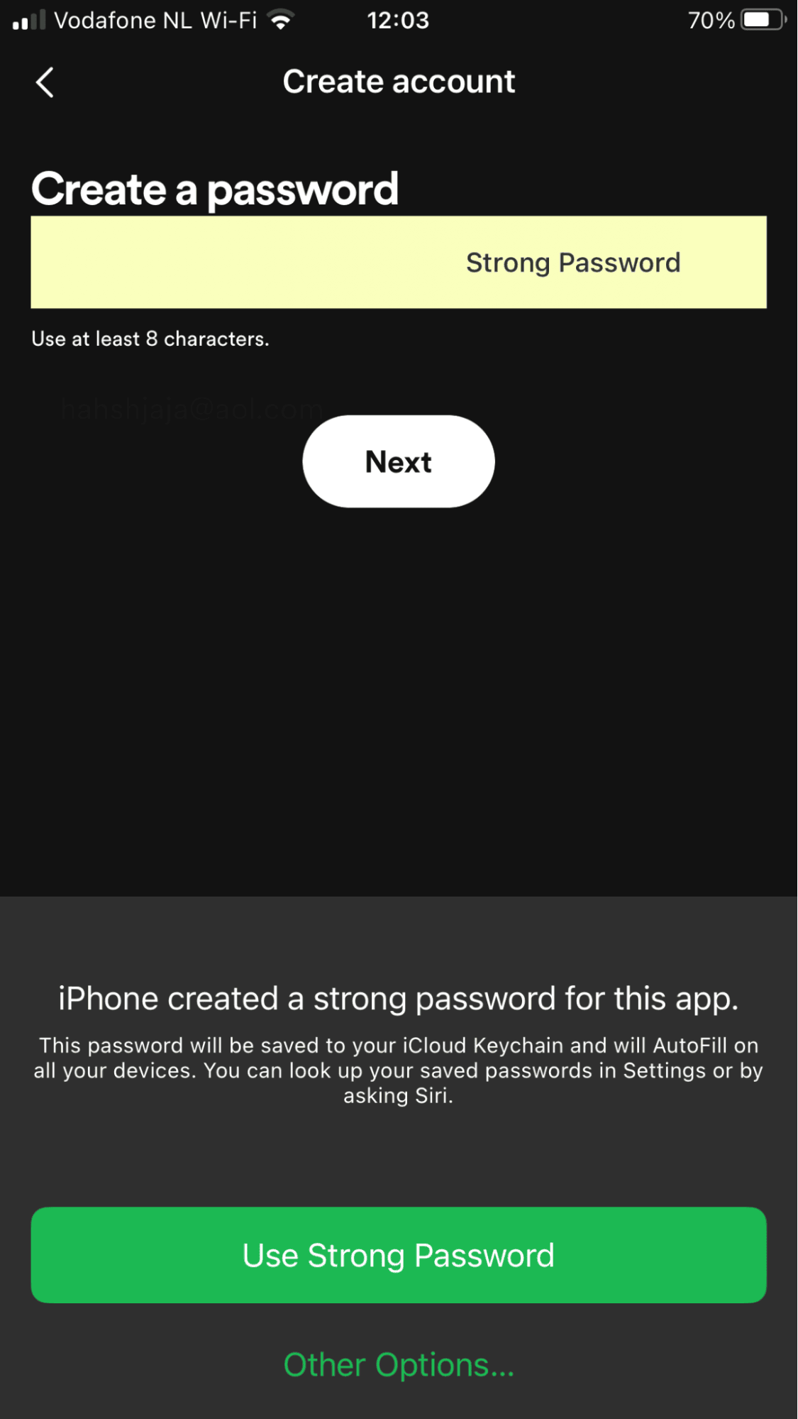 How to use suggest password on iPhone