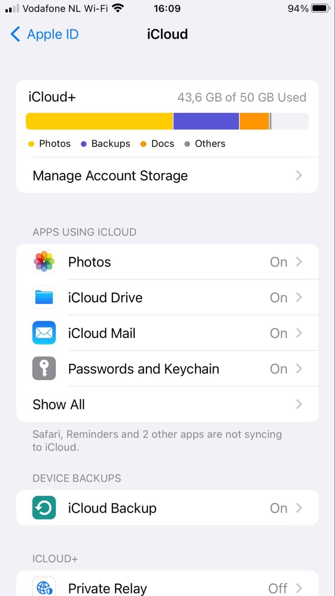 Syncing videos with iCloud on iPhone