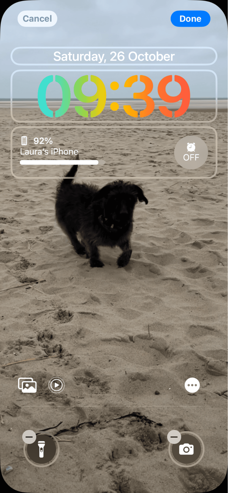 Lock screen customization