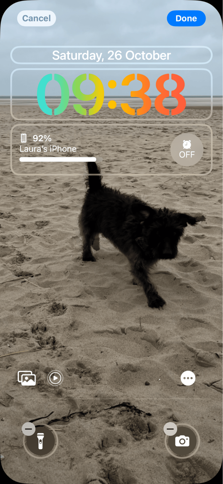 How to customize lock screen elements